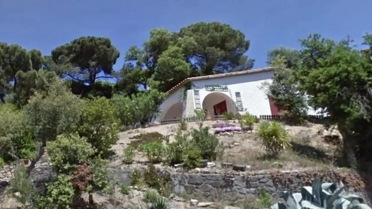 <p> 1A0C9E05-3358-442E-8EC7-866BEC78DB64 </p>