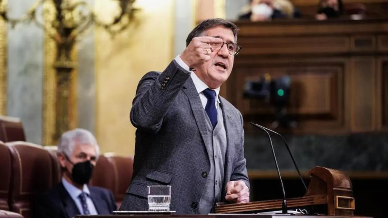 <p> El diputado del PSOE, Patxi L&oacute;pez, interviene en una sesi&oacute;n plenaria en el Congreso de los Diputados, a 30 de noviembre de 2021 </p>