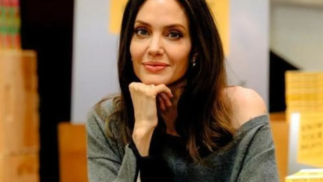 <p> Angelina Jolie Instagram </p>