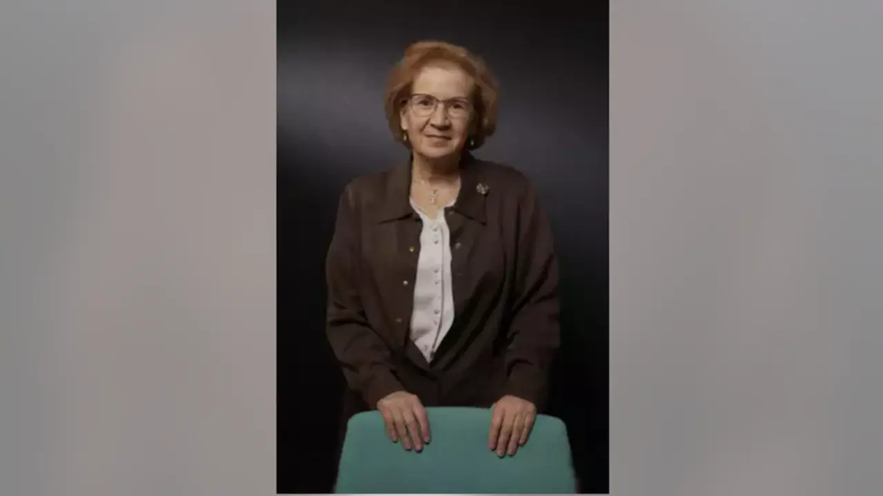 <p> La qu&iacute;mica, vir&oacute;loga e inmun&oacute;loga espa&ntilde;ola, Margarita de Val, posa para Europa Press, en el Centro de Biolog&iacute;a Molecular Severo Ochoa. Fuente: Europa Press </p>