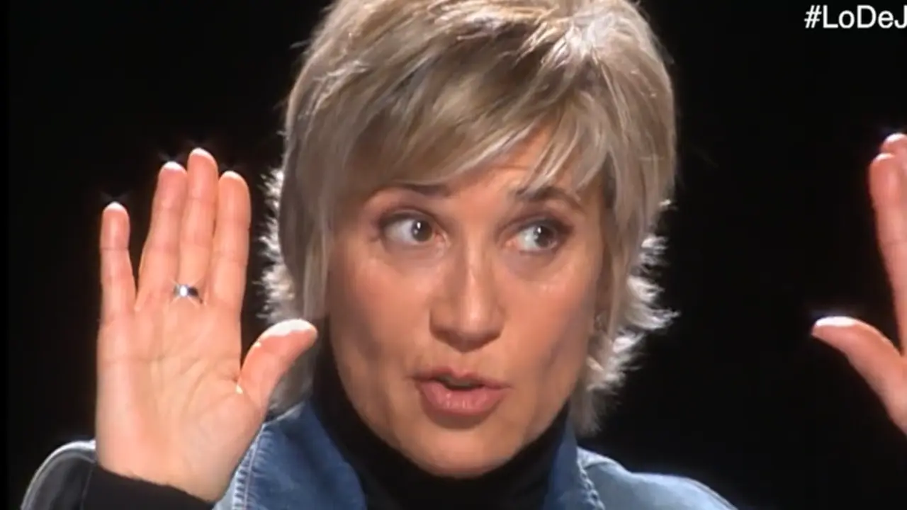 <p> Julia Otero en el programa de Jordi &Eacute;vole. Fuente: Twitter </p>