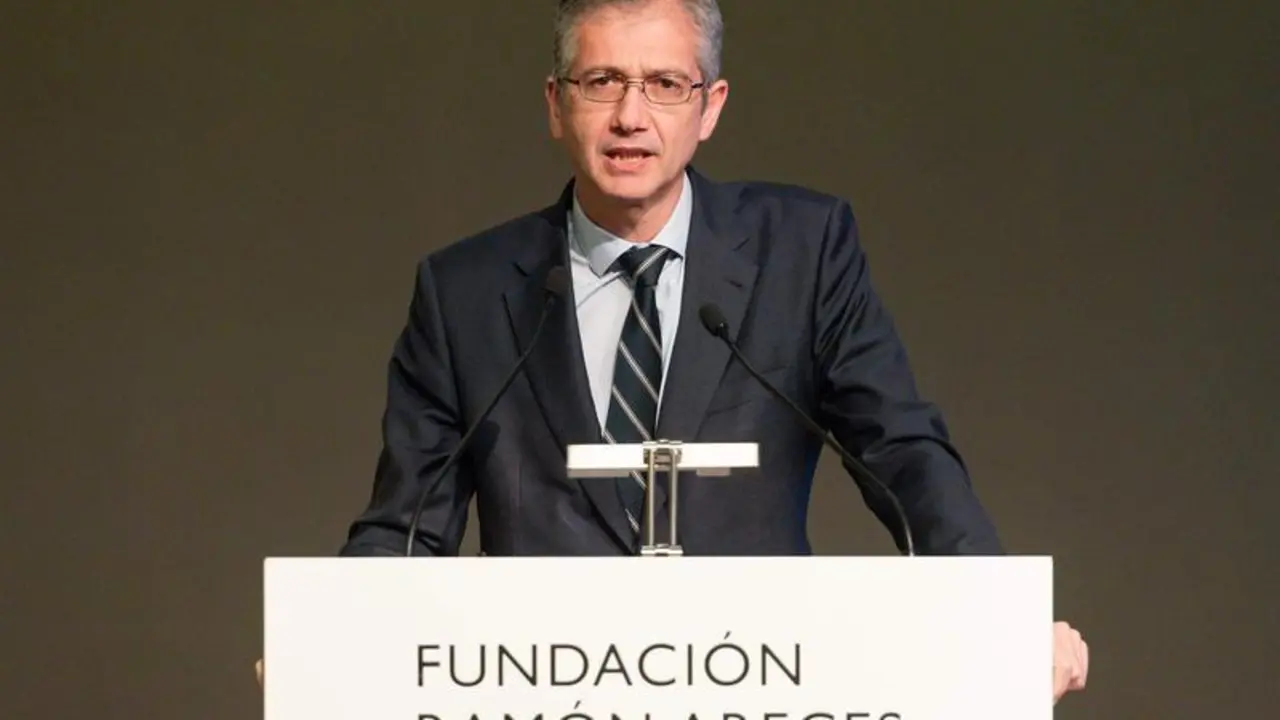 <p> El gobernador del Banco de Espa&ntilde;a, Pablo Hern&aacute;ndez de Cos </p>