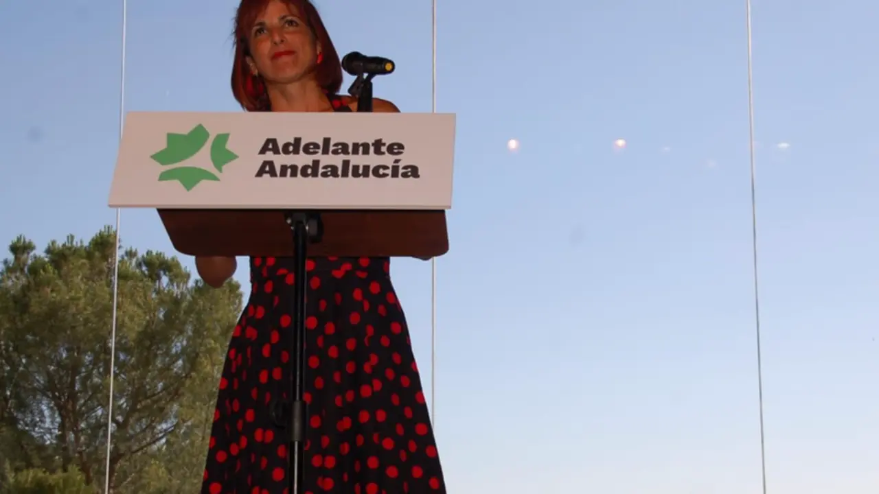 <p> Teresa Rodr&iacute;guez en el acto de clausura de la Asamblea Constituyente de Adelante Andaluc&iacute;a celebrada en Granada - ADELANTE ANDALUC&Iacute; </p>