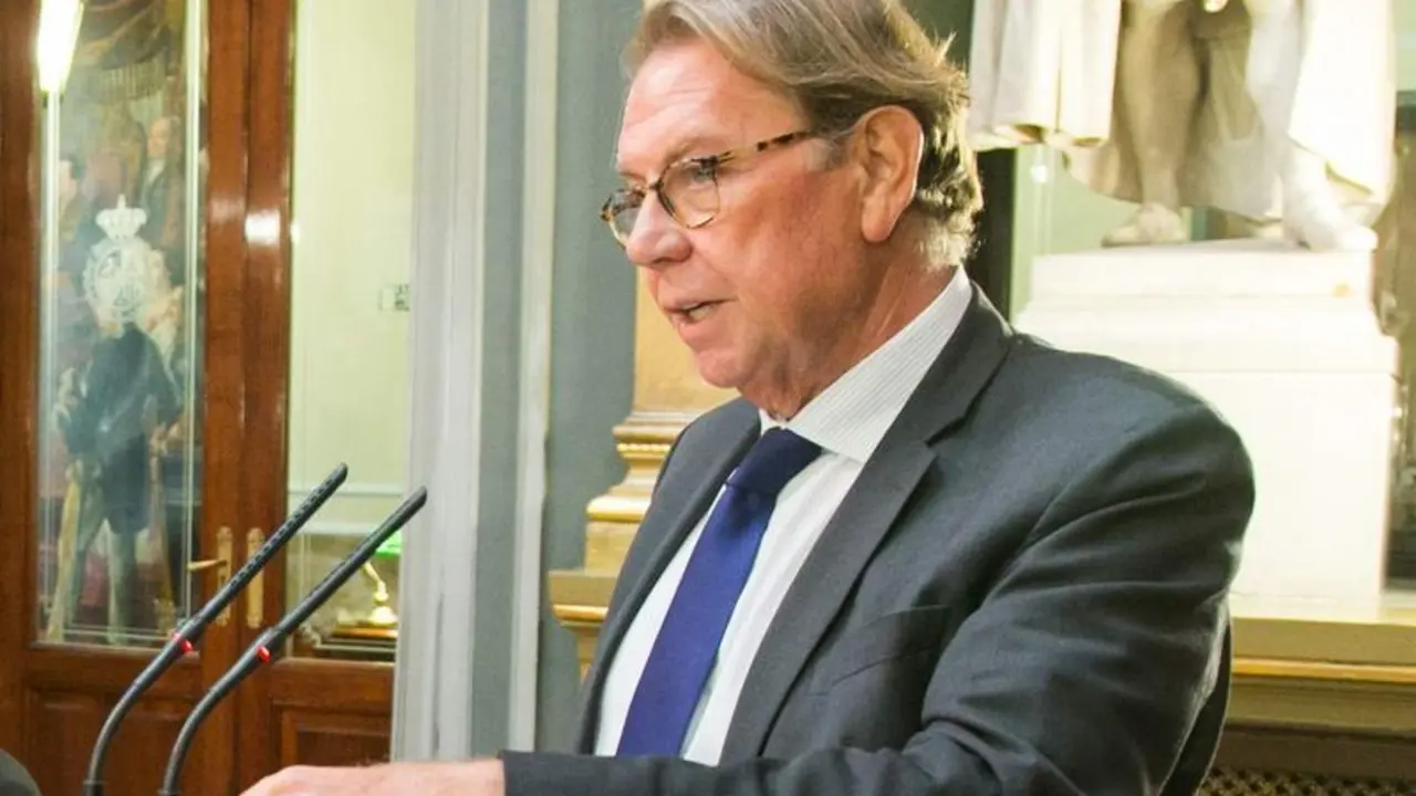 <p> Presidente Fundación Econom&iacute;a y Salud en el Senado </p>