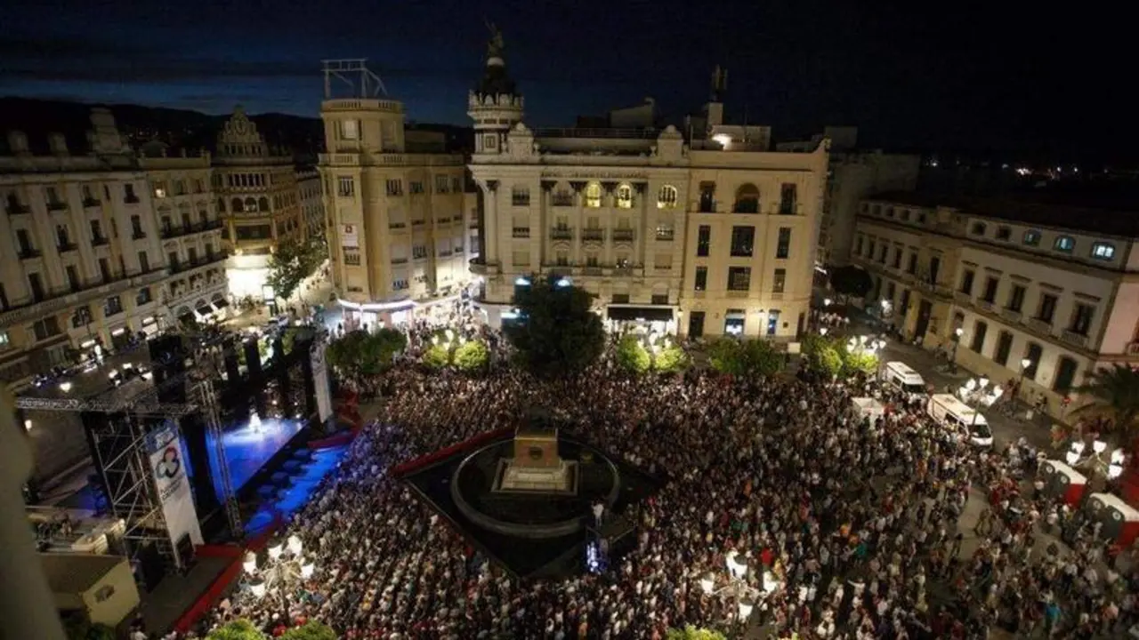<p> Actuaci&oacute;n del Ballet Flamenco de Andaluc&iacute;a en la Plaza de las Tendillas en la NBF2019. Noche Blanca </p>