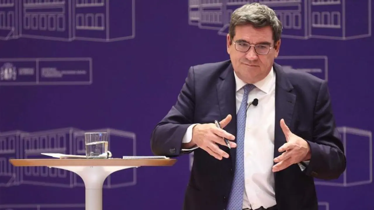 <p> El ministro de Inclusi&oacute;n, Seguridad Social y Migraciones, Jos&eacute; Luis Escriv&aacute; </p>