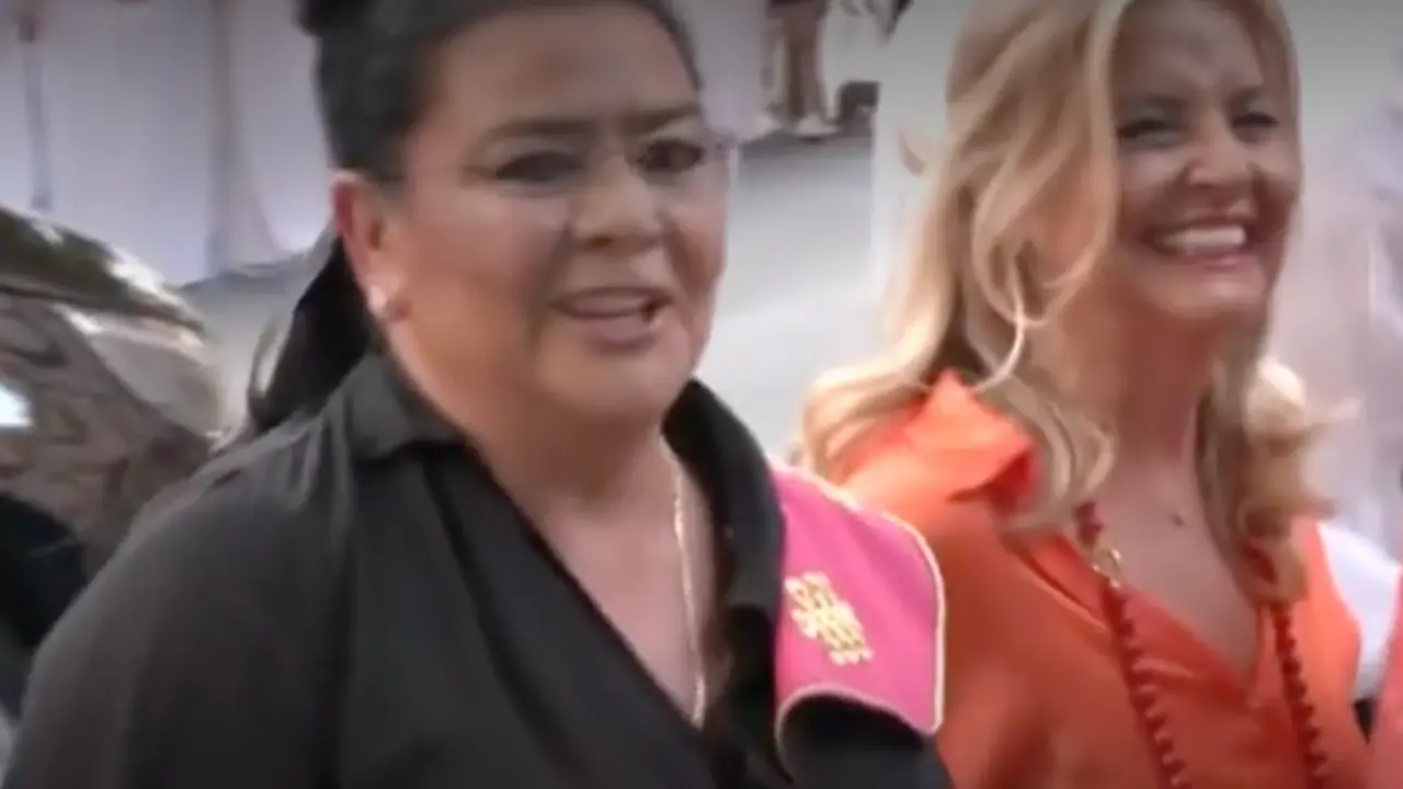 <p> Mar&iacute;a del Monte y su pareja </p>