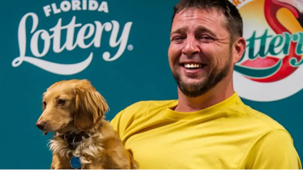 <p> Leonard Linton junto a su perrita Ivy </p>