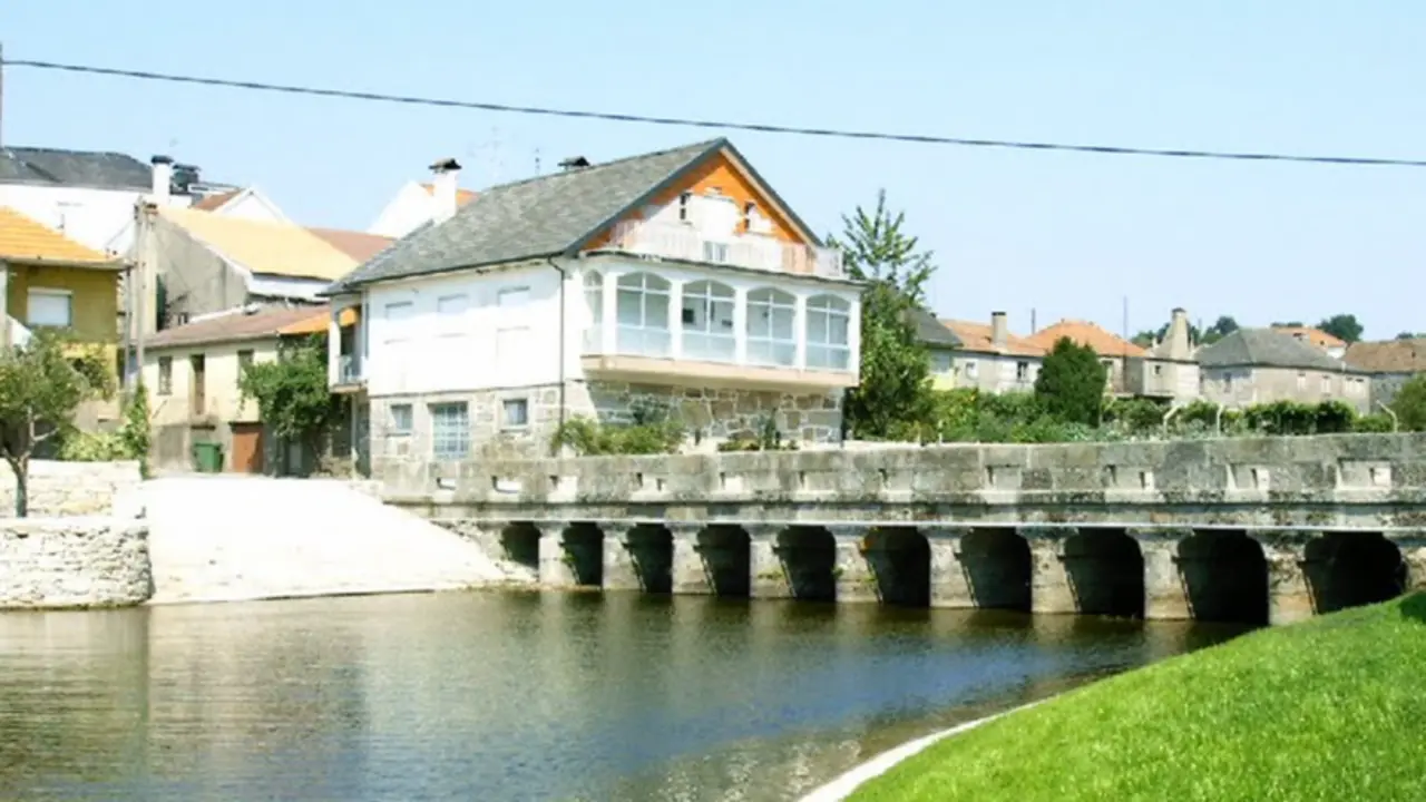 <p> Touro, Portugal. MAPIO </p>