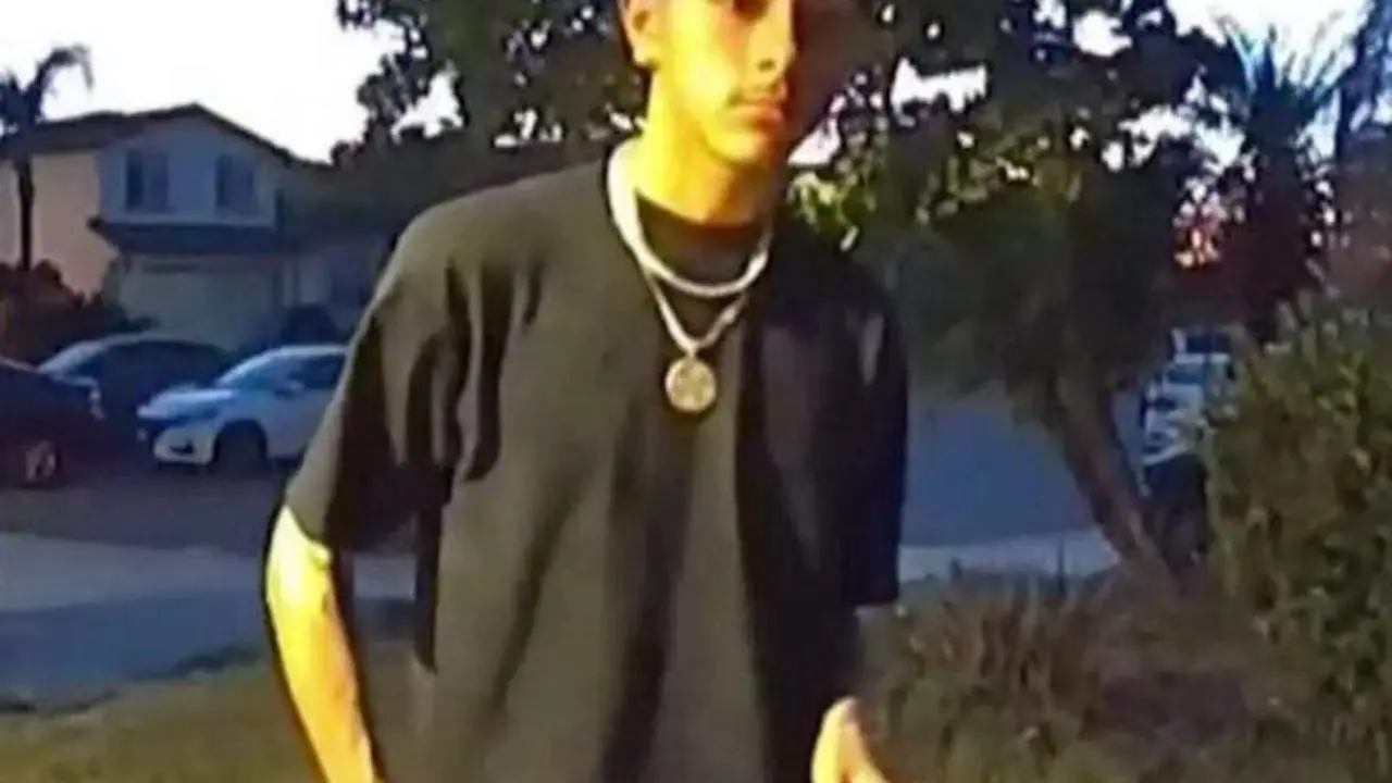 <p> Adri&aacute;n Rodr&iacute;guez, al ir a devolver el bolso </p>