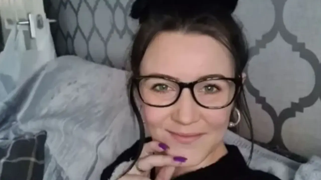 <p> La madre del joven </p>