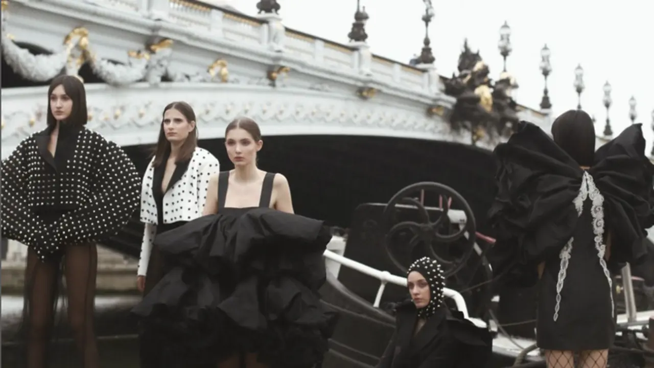 <p> Colecci&oacute;n de Juana Mart&iacute;n en Par&iacute;s. IG </p>