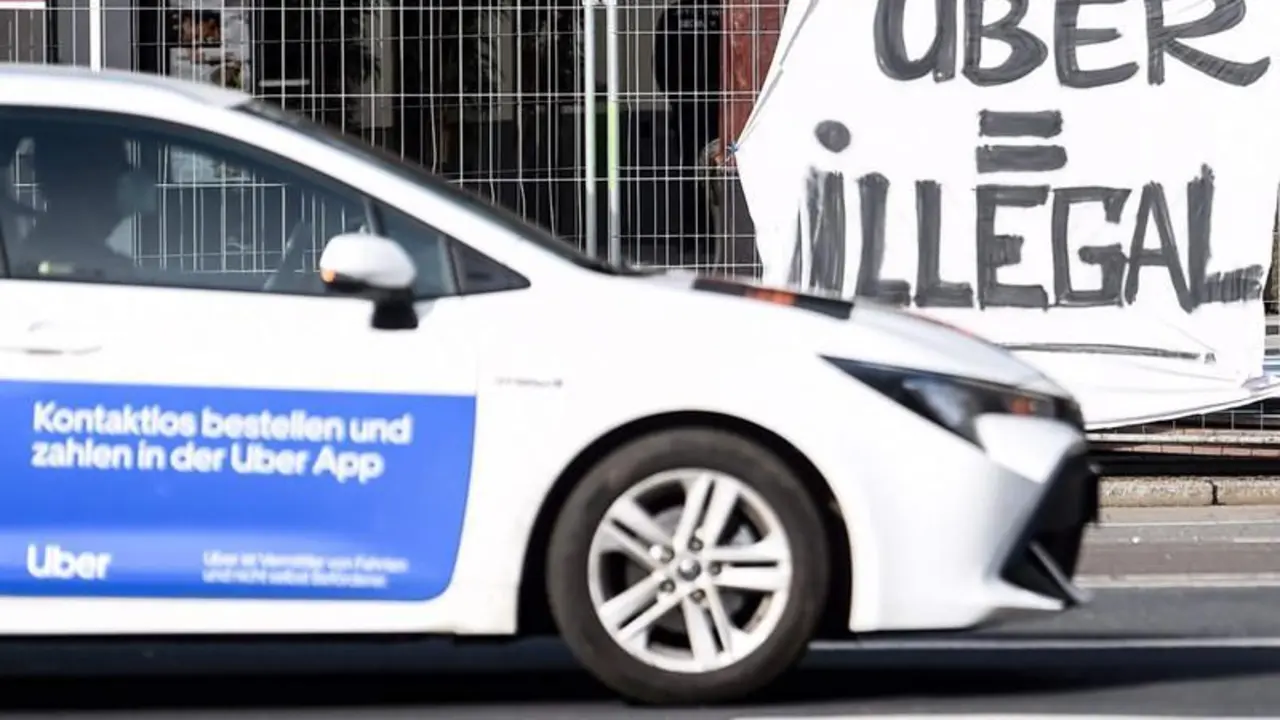 <p> Protesta contra Uber en Berl&iacute;n </p>