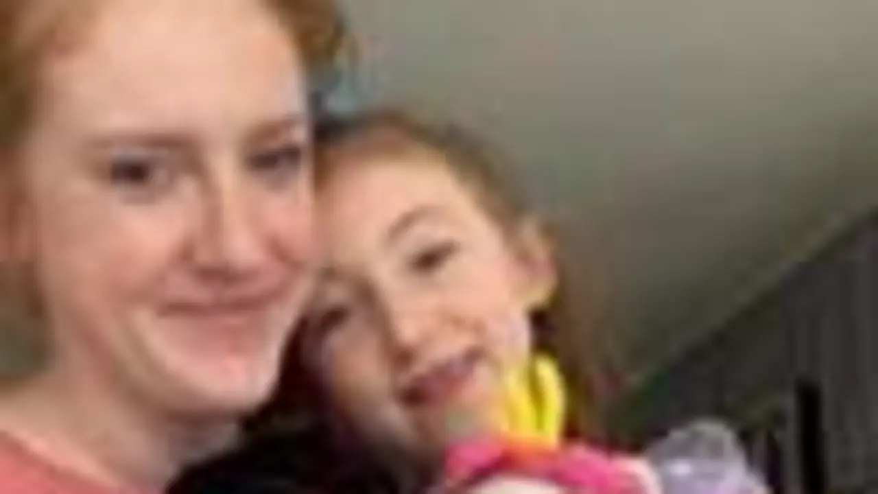 <p> Sexton y Charlotte. Tik Tok @chloebluffcakes </p>