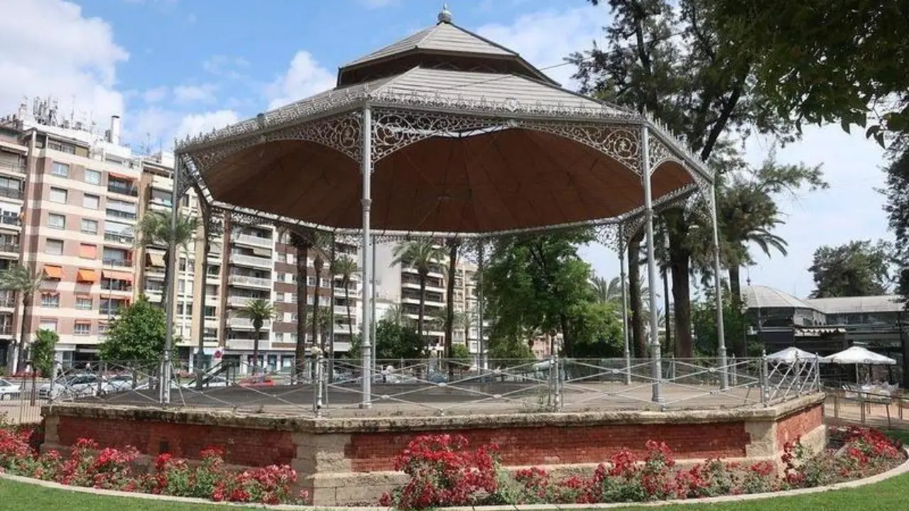 <p> Quiosco Joven. Imagen: Flickr </p>