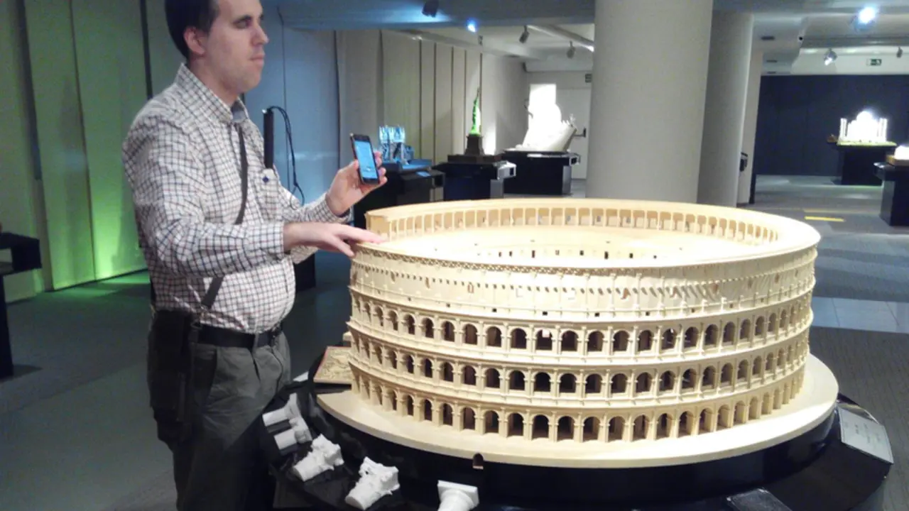 <p> Archivo - Persona ciega, con discapacidad visual - EUROPA PRESS - Archivo </p>