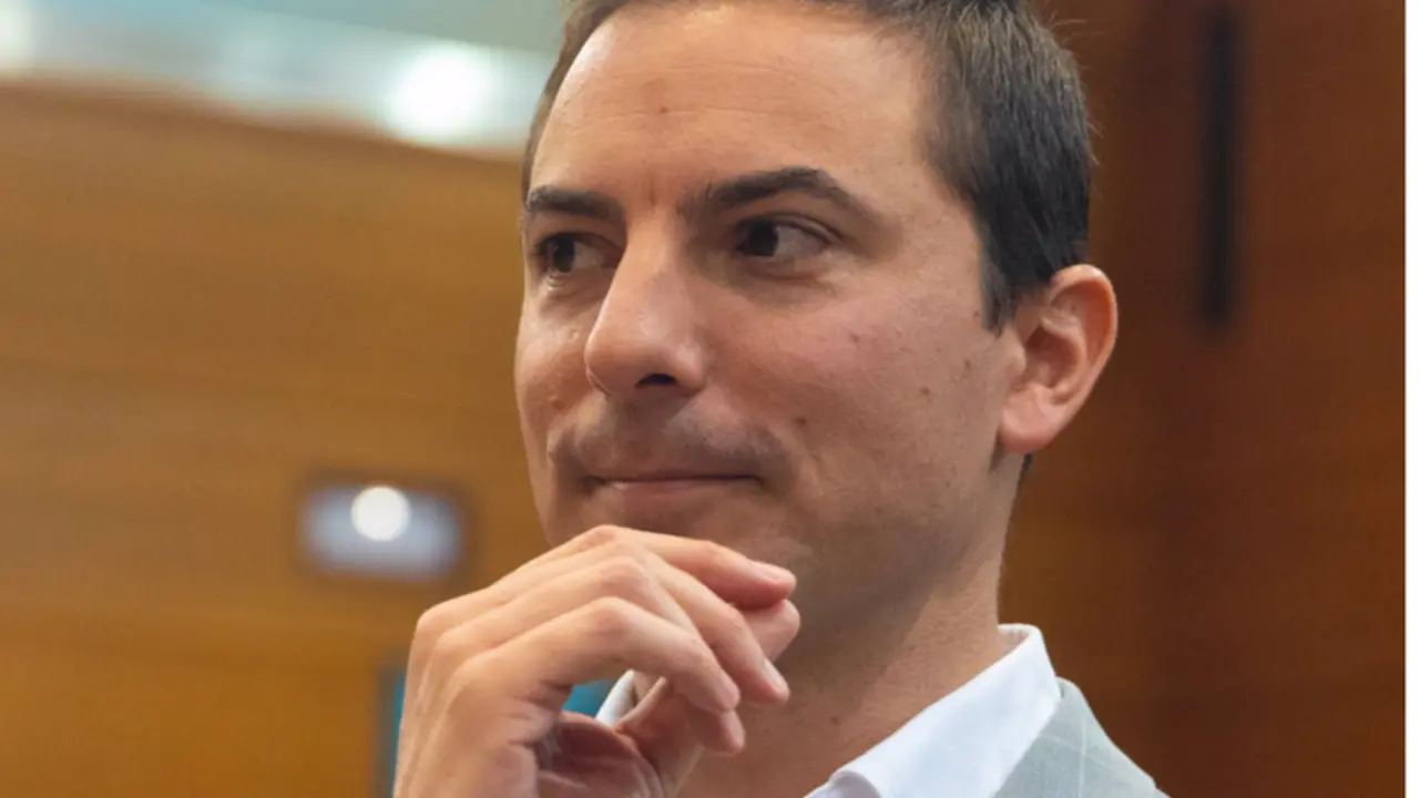 <p> Lobato reclama a Ayuso la gratuidad en el transporte p&uacute;blico regional para ayudar a la clase media como hace S&aacute;nchez </p>