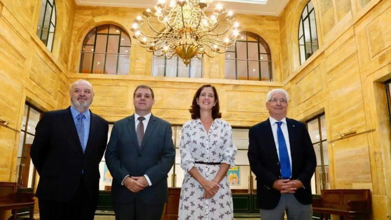 <p> Representantes de Correos, la Asociaci&oacute;n Espa&ntilde;ola de Banca, la Confederaci&oacute;n de Cajas de Ahorro y la Uni&oacute;n Nacional de Cooperativas de Cr&eacute;dito. Correos </p>