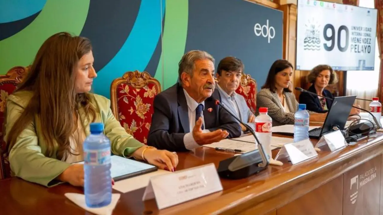<p> Apertura del seminario organizado por EDP en el marco de los cursos de verano de la UIMP - GOBIERNO- Europa Press </p>
