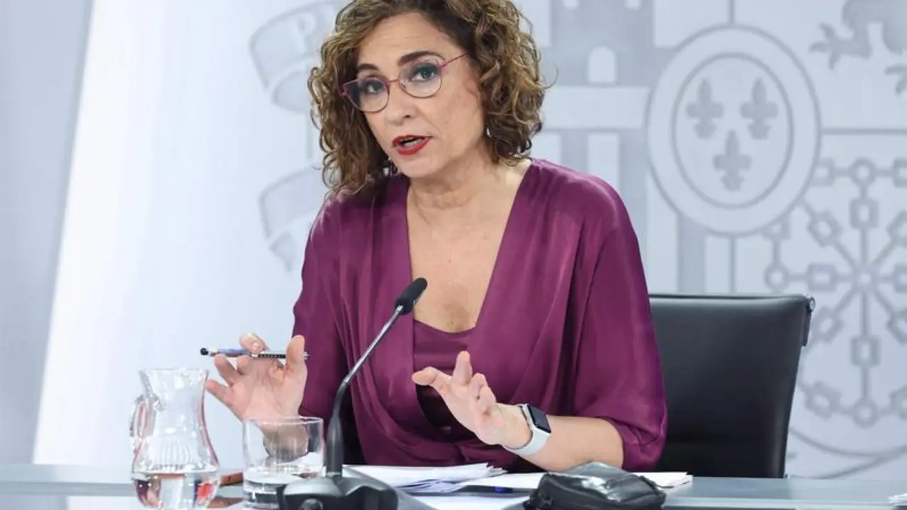 <p> La ministra de Hacienda y Funci&oacute;n P&uacute;blica, Mar&iacute;a Jes&uacute;s Montero, en una rueda de prensa posterior al Consejo de Ministros, en el Palacio de La Moncloa, a 26 de julio de 2022, en Madrid (Espa&ntilde;a). - Eduardo Parra - Europa Press. </p>