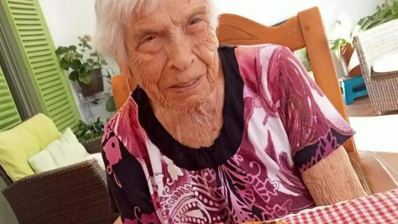 <p> Maruja, la mujer de Sanl&uacute;car de Barrameda que cumple 105 a&ntilde;os </p>