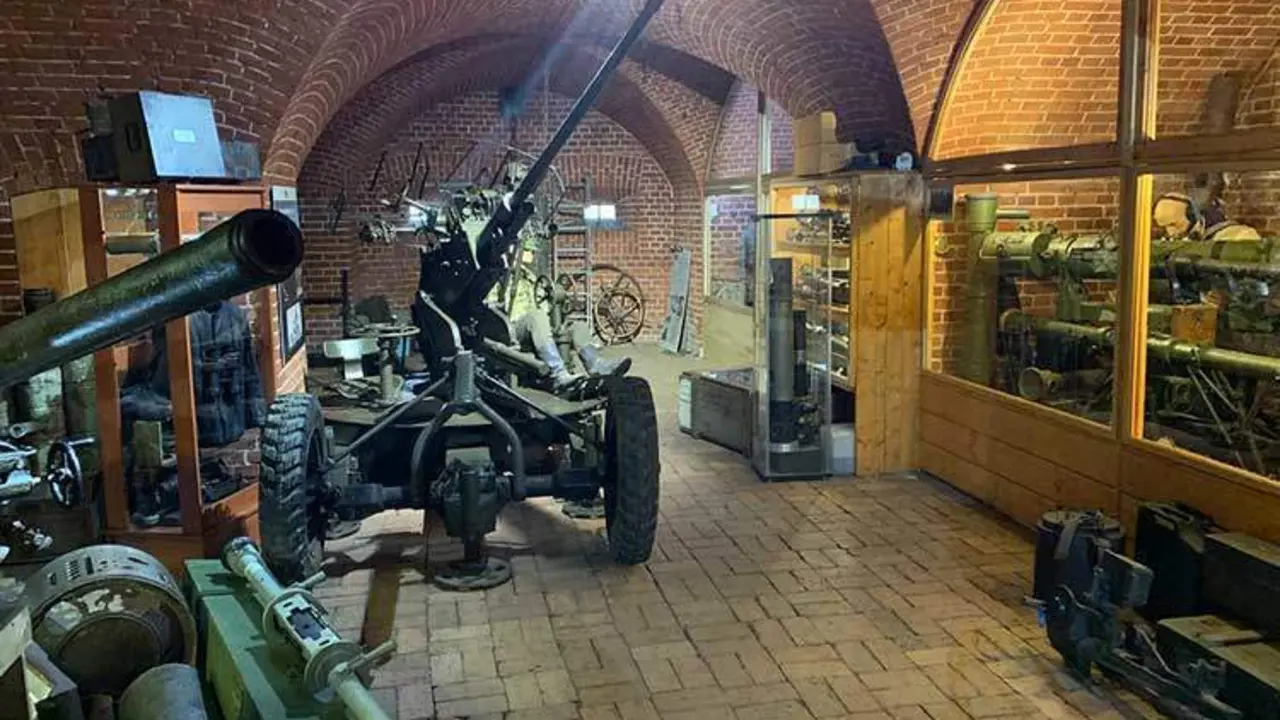 <p> Museo Fort Gerhard por dentro </p>