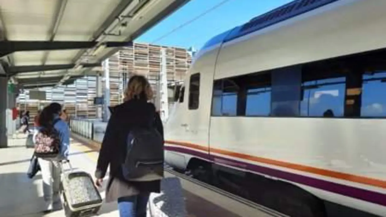 <p> Estaci&oacute;n de tren - EP </p>