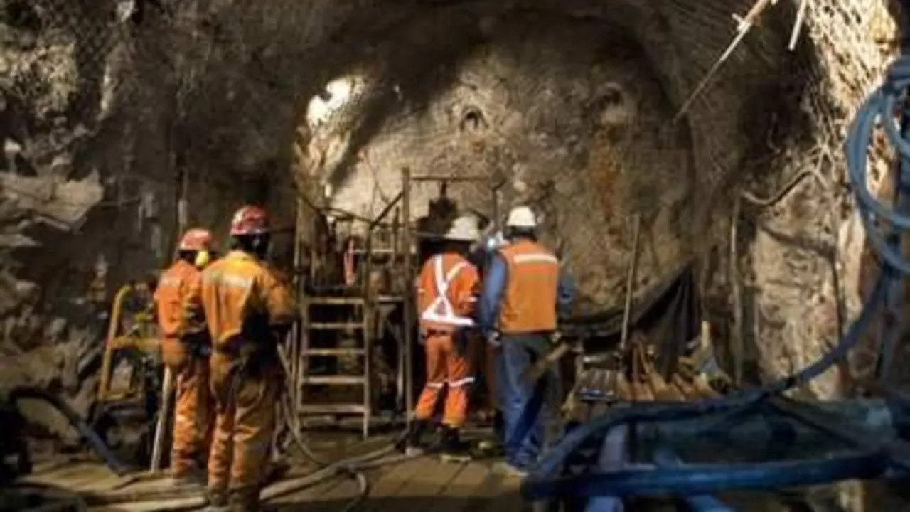 <p> Rescate a mineros - EP </p>