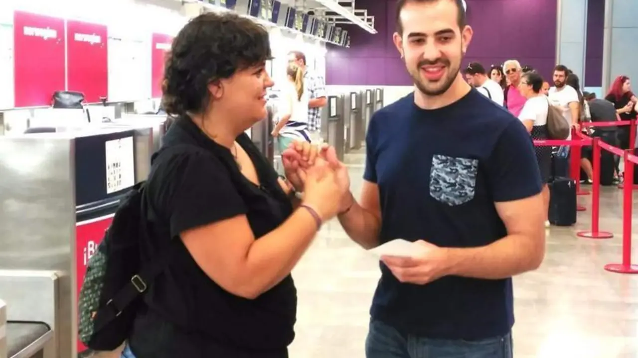 <p> Javier Garc&iacute;a, sordociego que acaba de realizar el Camino de Santiago - EP </p>