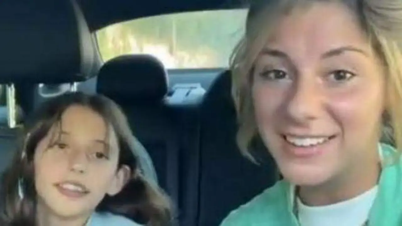 <p> La canguro viral junto a la ni&ntilde;a a la que cuida - TIKTOK </p>