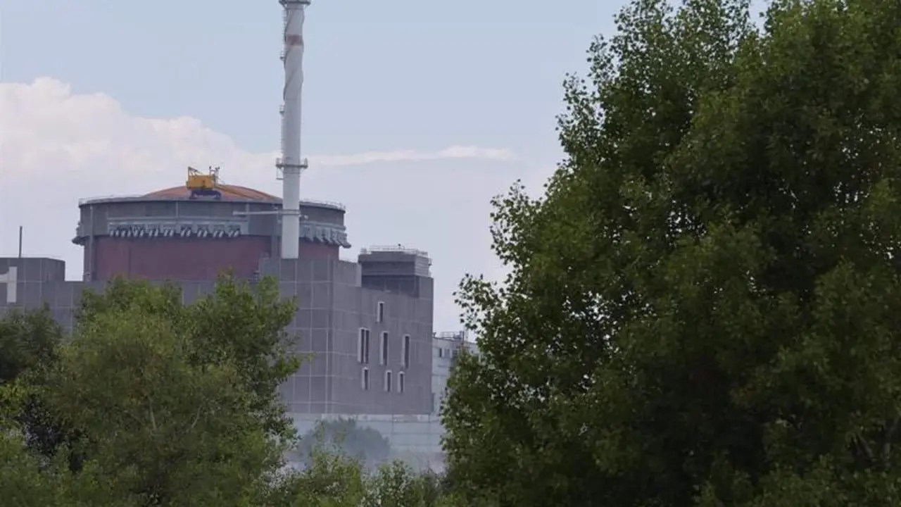 <p> La central nuclear de Zaporiyia (Ucrania) - VICTOR / XINHUA NEWS / CONTACTOPHOTO </p>