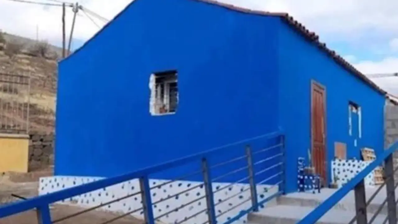 <p> Tanatorio "okupado" en Telde, Gran Canaria </p>