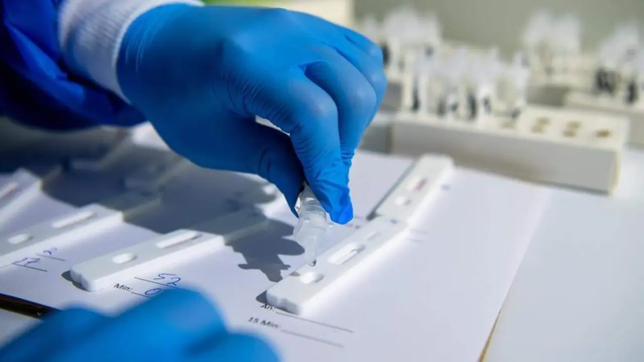 <p> Test de Covid-19, foto de archivo - Sina Schuldt/dpa - Archivo </p>