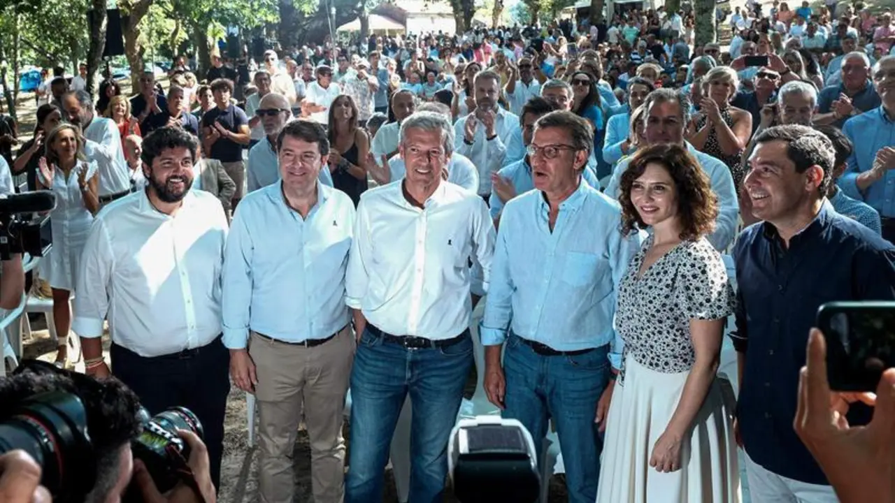 <p> El presidente del partido Popular (PP), Alberto n&uacute;&ntilde;ez Feij&oacute;o, y la presidenta de la Comunidad de Madrid y del PP madrile&ntilde;o, Isabel D&iacute;az Ayuso </p>