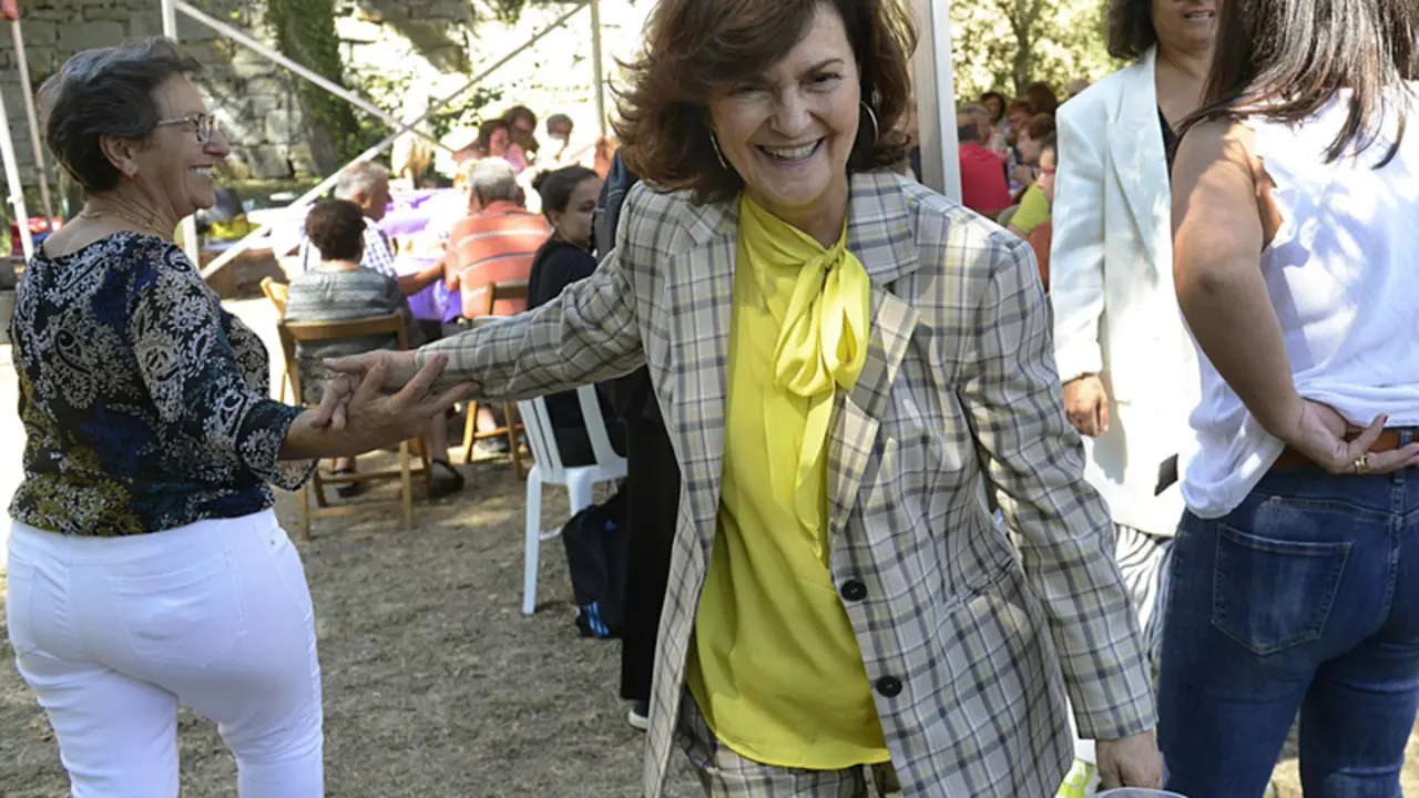 <p> La exvicepresidenta del Gobierno, Carmen Calvo, interviene en la Romar&iacute;a Feminista de Barbad&aacute;s, Ourense, Galicia. - ROSA VEIGA </p>