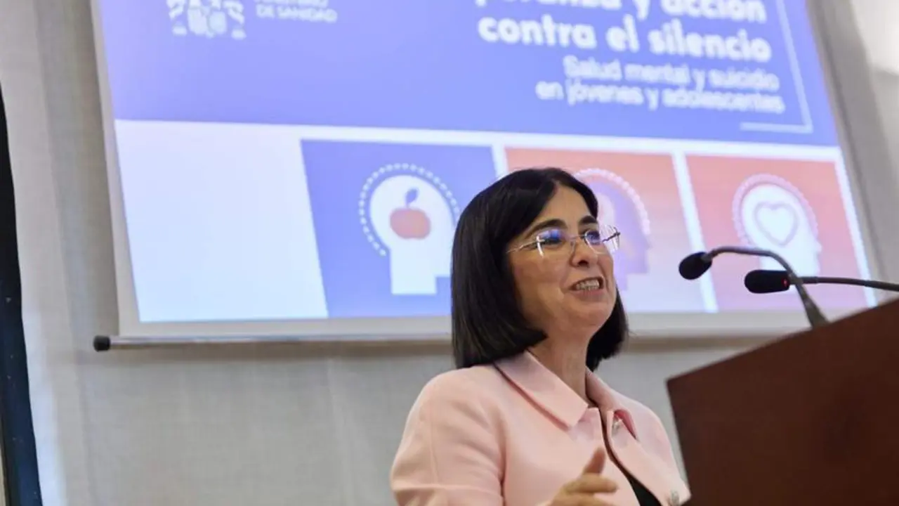 <p> La ministra de Sanidad, Carolina Darias, interviene durante el acto 'Salud Mental y Suicidio en Poblaci&oacute;n Joven y Adolescente' </p>