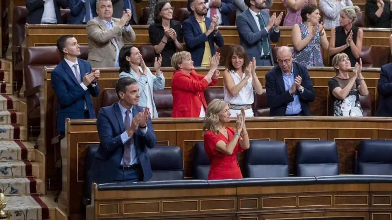 <p> El presidente del Gobierno, Pedro S&aacute;nchez, y la vicepresidenta segunda y ministra de Trabajo y Econom&iacute;a Social, Yolanda D&iacute;az </p>