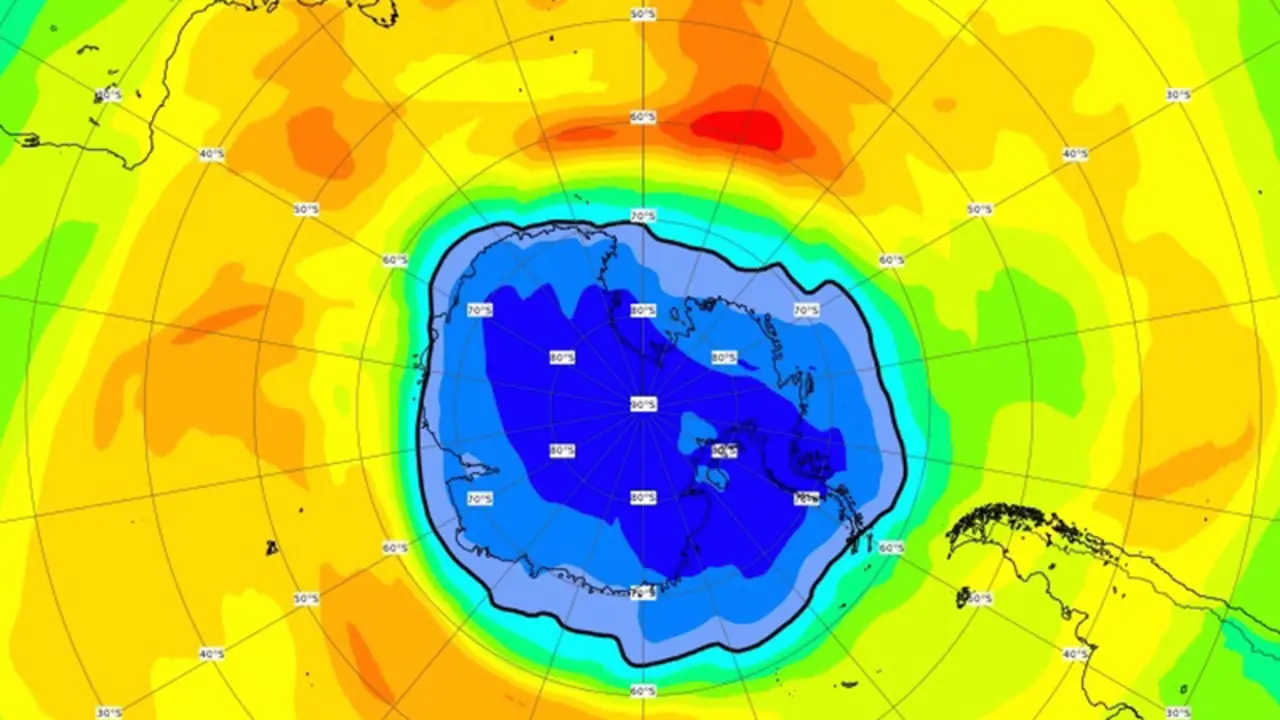 <p> El agujero dentro de la capa de ozono sobre la Ant&aacute;rtida sigue "dentro de la media" en 2022 - COPERNICUS </p>