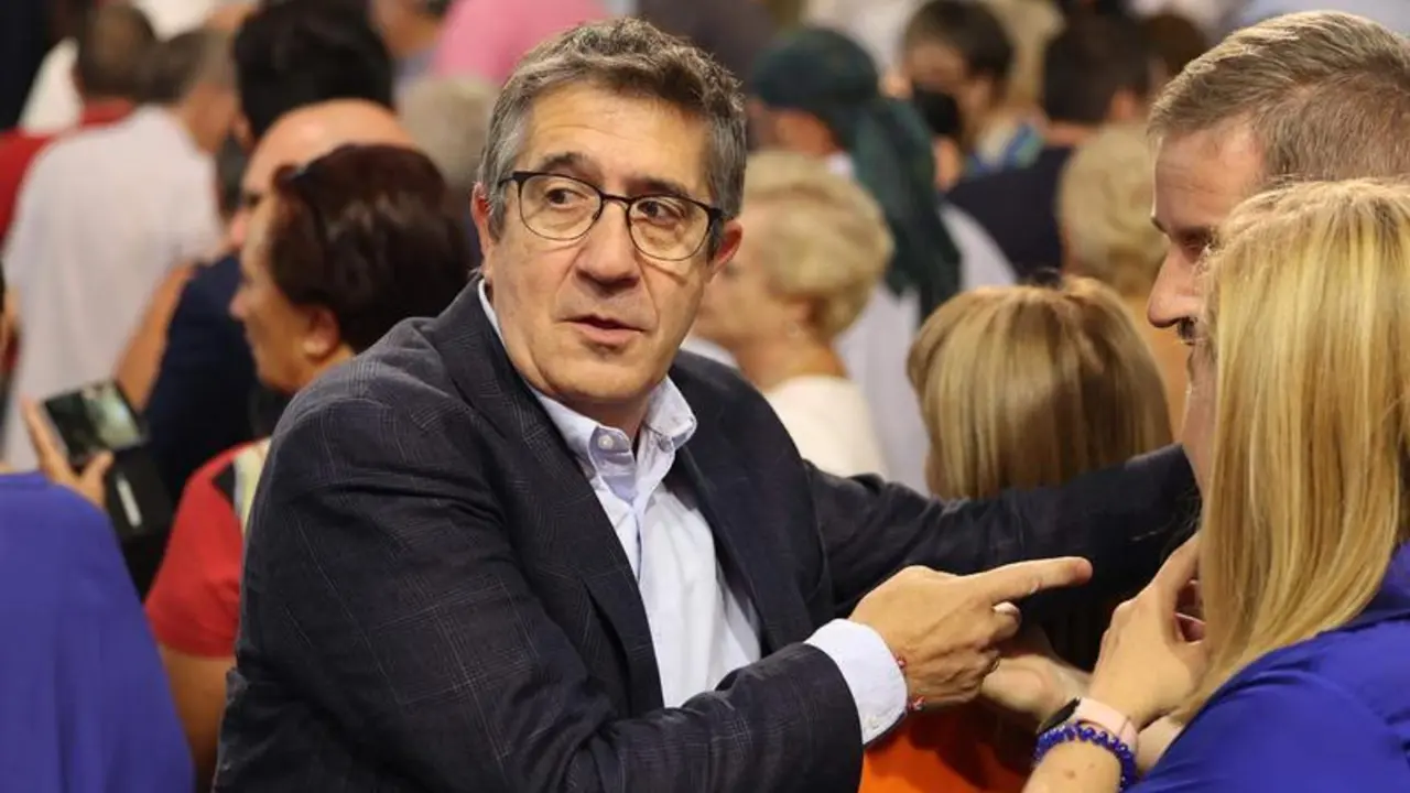 <p> El portavoz del Grupo Parlamentario Socialista en el Congreso de los Diputados, Patxi L&oacute;pez, en el Consejo Pol&iacute;tico Federal de su formaci&oacute;n </p>