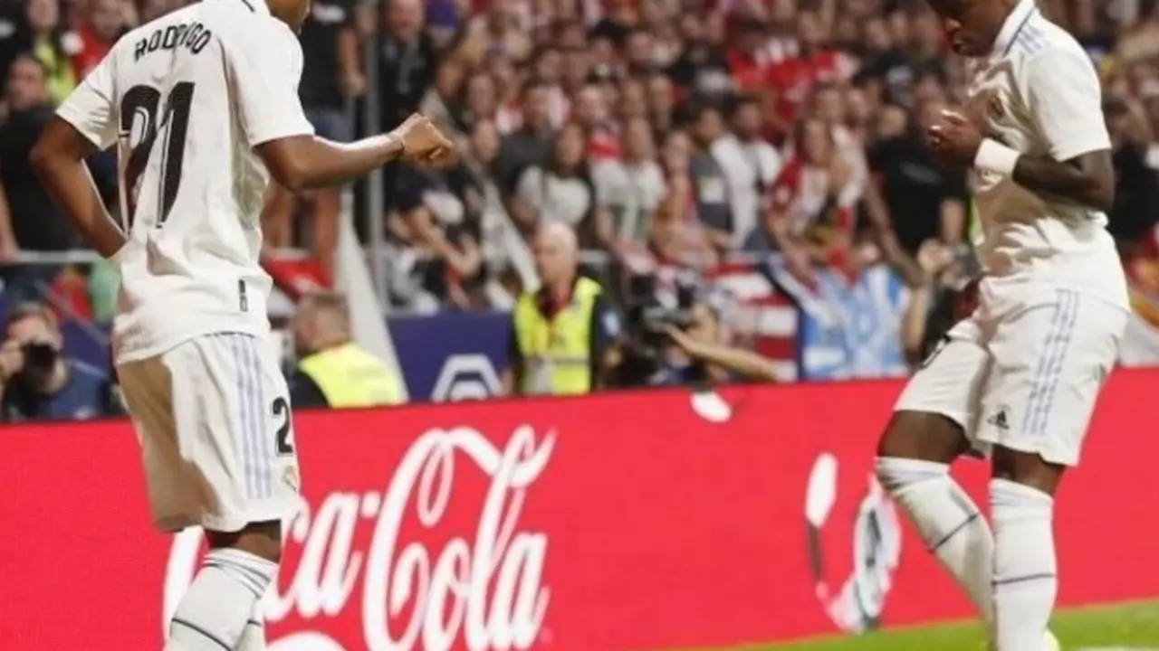<p> Rodrygo y Vinicius Jr celebrando el primer gol frente al Atl&eacute;tico de Madrid </p>