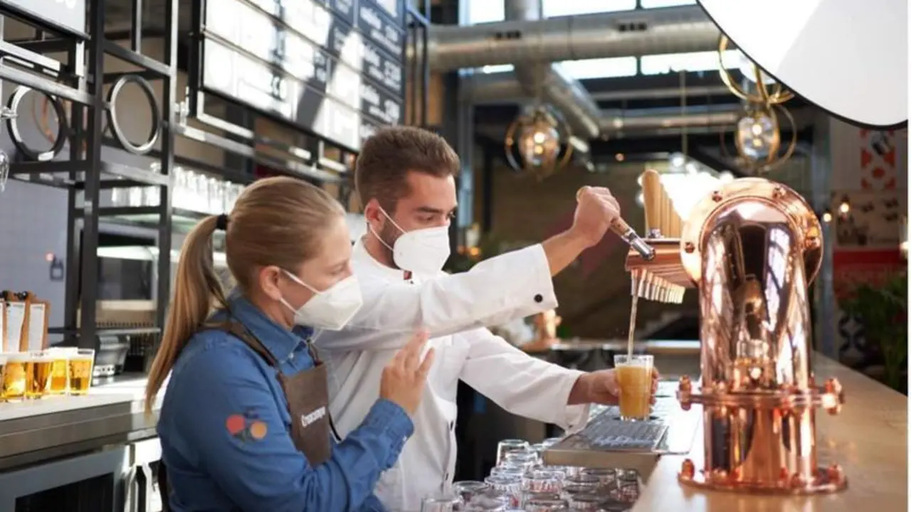 <p> Formaci&oacute;n en hosteler&iacute;a. </p>