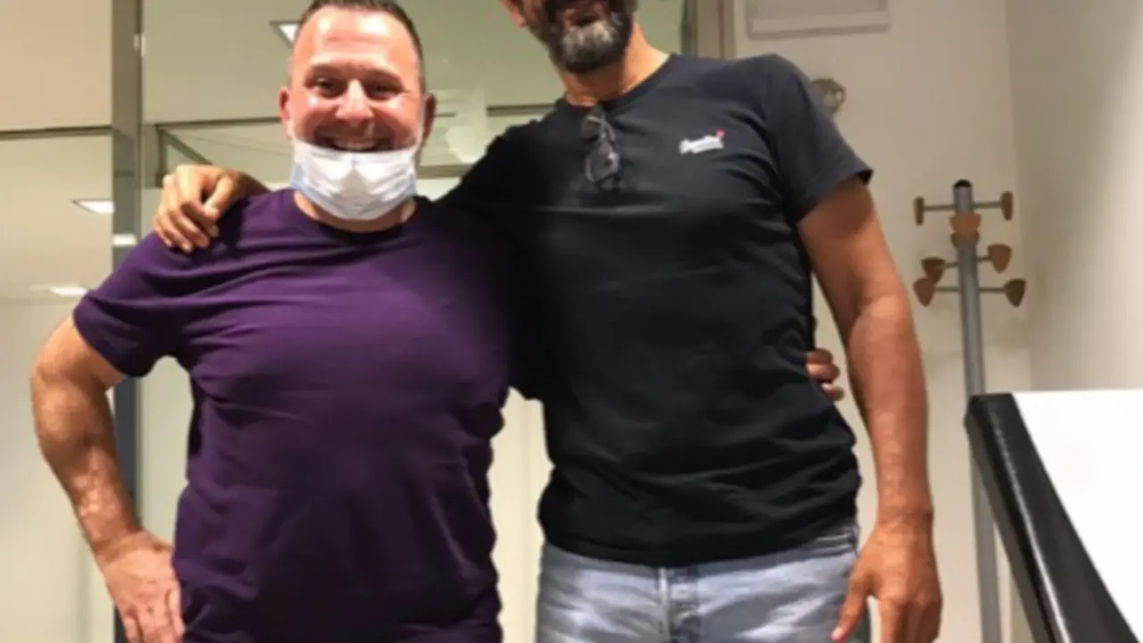 <p> El doctor Cavadas junto a Scott </p>