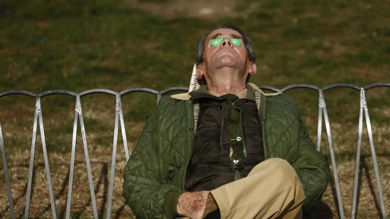 <p> Archivo - Descanso, descansando, descansar, relax, relajaci&oacute;n, estr&eacute;s, tomando el sol, - EUROPA PRESS - Archivo </p>