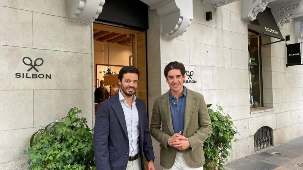 <p> Javier Jover, vicepresidente de Negocio de UniversalPay, y Pablo L&oacute;pez, CEO y cofundador de SILBON </p>