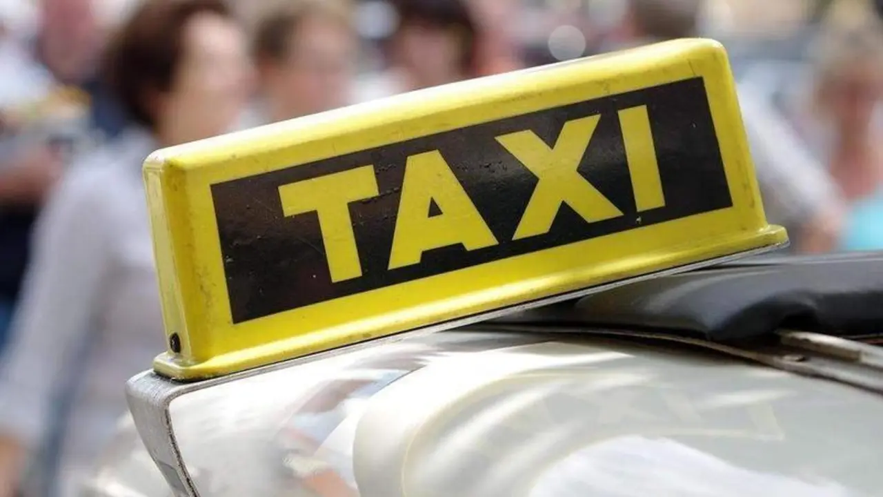 <p> Taxi<br>Fuente: Facua </p>