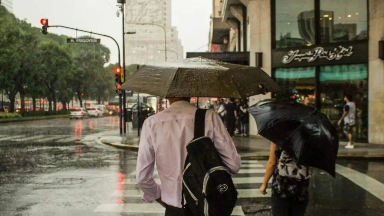 <p> Lluvia en las calles de C&oacute;rdoba </p>