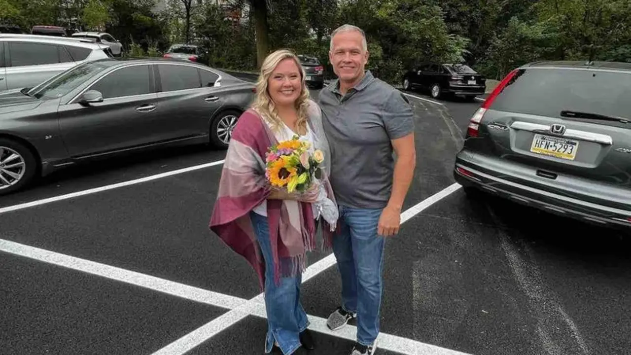 <p> Adrieanna Tyler con su padre, Joseph Frank </p>
