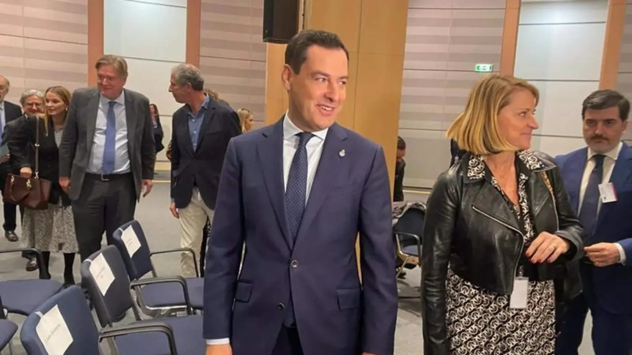 <p> Juanma Moreno, presidente de la Junta de Andaluc&iacute;a, en Bruselas </p>
