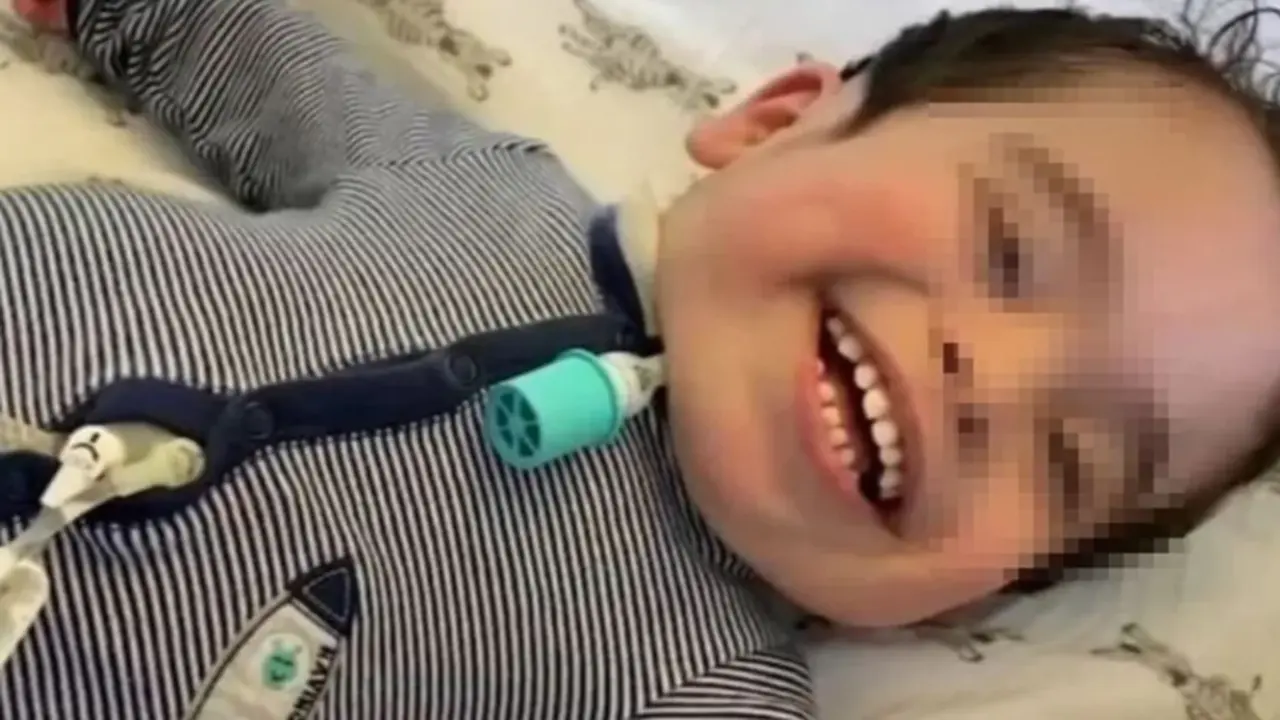 <p> Francesco Bruno, ni&ntilde;o de Chicago que pas&oacute; los primeros 1.000 d&iacute;as de su vida en hospitales, via RRSS </p>