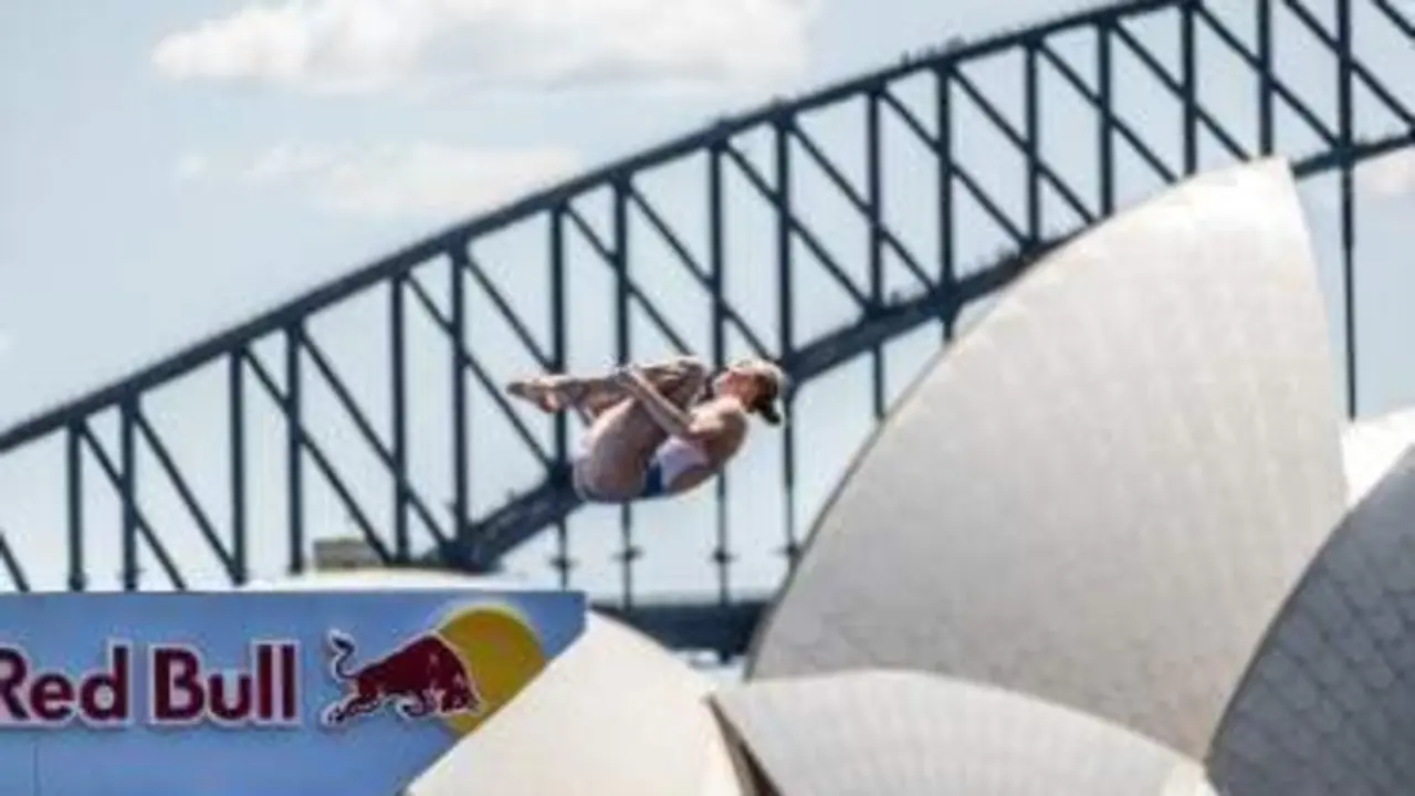 <p> Hunt e Iffland campeones de las Series Mundiales de Red Bull Cliff Diving 2022 </p>